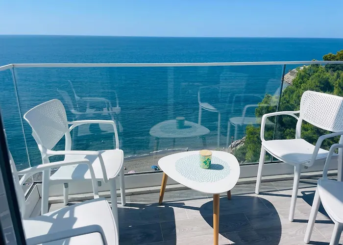 Ocean Pearl In Albania * Лежа